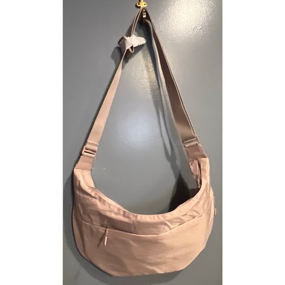 NWT Beis The Crescent Catchall in Atlas Pink - Picture 5 of 8